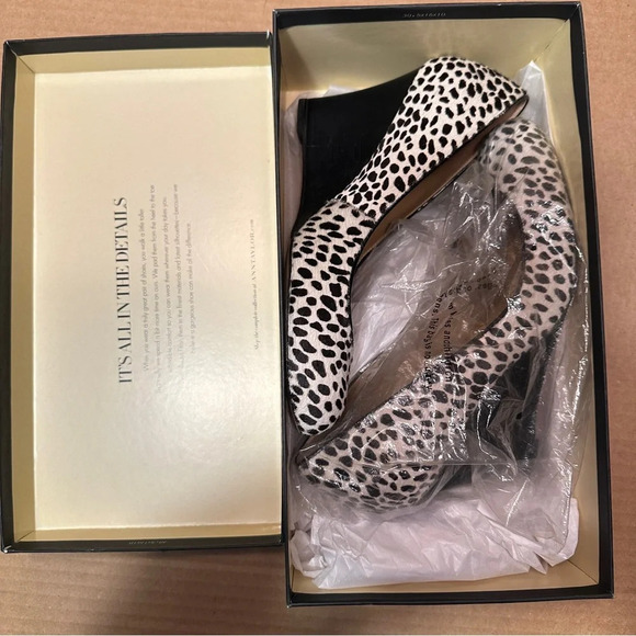 Ann Taylor Kamela Wedge Haircalf shoes in winter white, size 8. 3" heel. - Picture 14 of 14